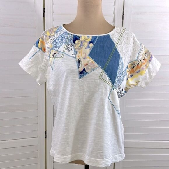 Chico's Top Size 1 (8) Short Sleeve Patch Detail - Picture 3 of 12